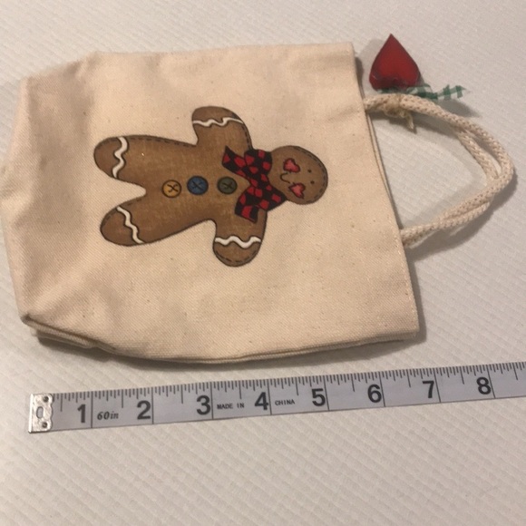 Vintage set if 3 ginger bread cookie Christmas tree ornaments & one canvas bag - Picture 13 of 16